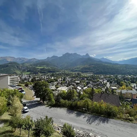 Mini T2 Duplex Avec Balcon A Barcelonnette, 1 Km Centre, Ideal Pour 4 Pers., Animaux Interdits - Fr-1-165a-27 Apartment *